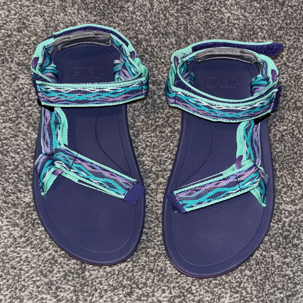 Brand new Teva Strap Sandals in Navy with Aqua Patterned Straps kids size 1